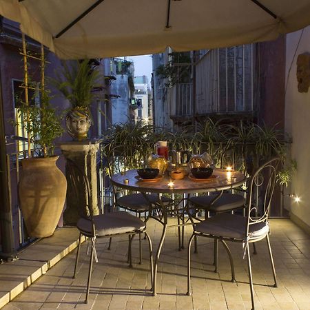 Casa Latina Bed & Breakfast Napoli Bagian luar foto
