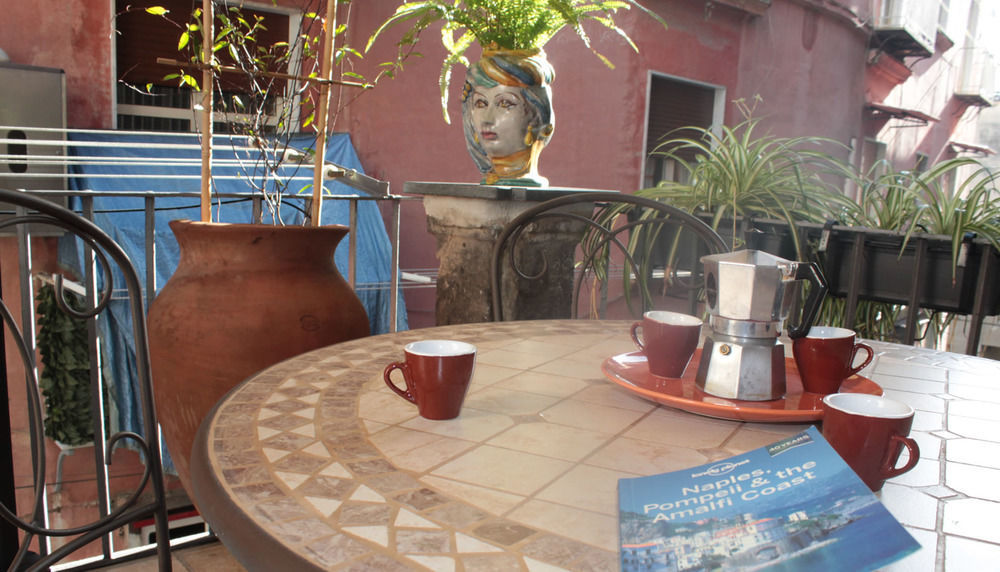 Casa Latina Bed & Breakfast Napoli Bagian luar foto