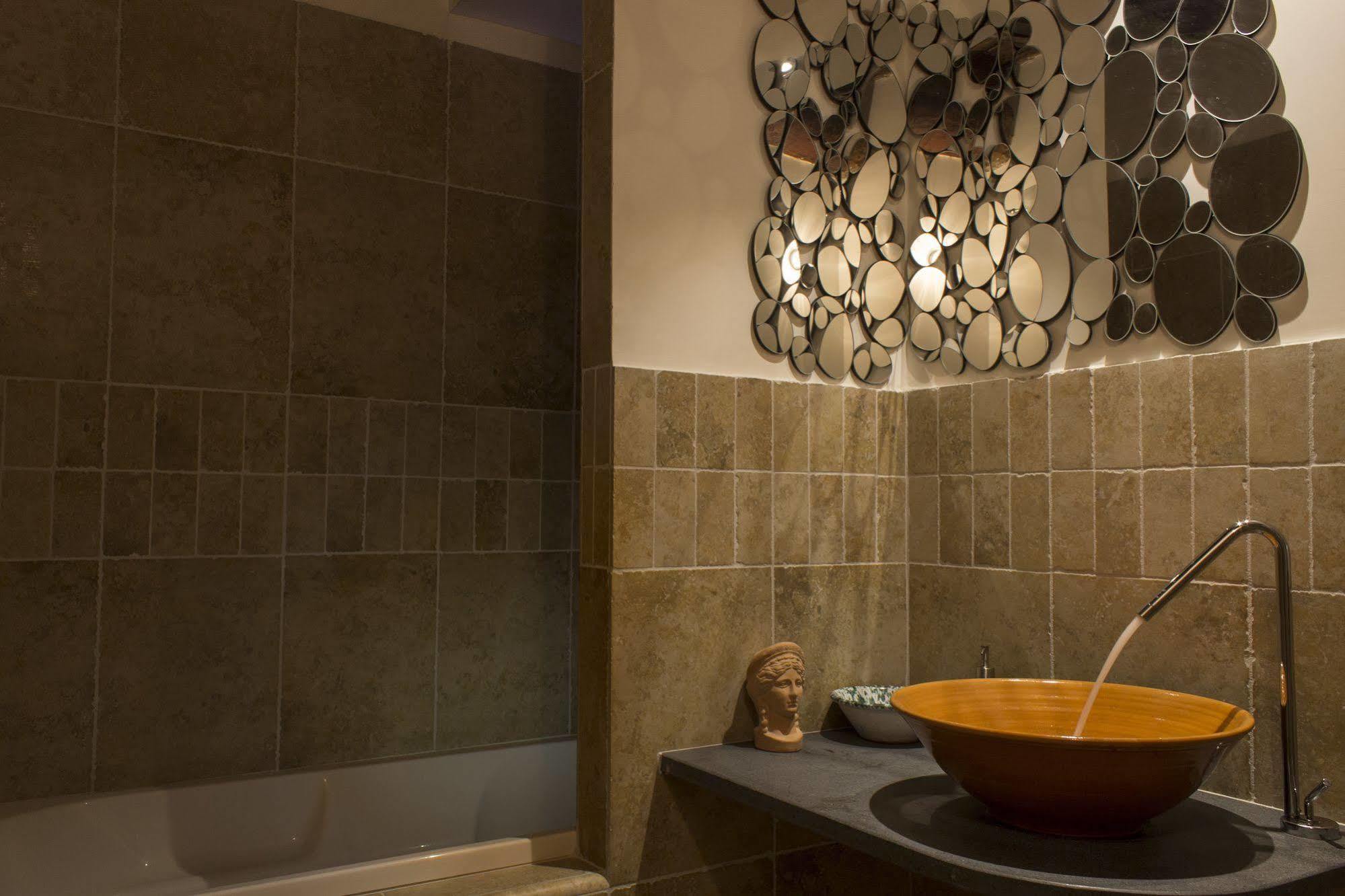Casa Latina Bed & Breakfast Napoli Bagian luar foto