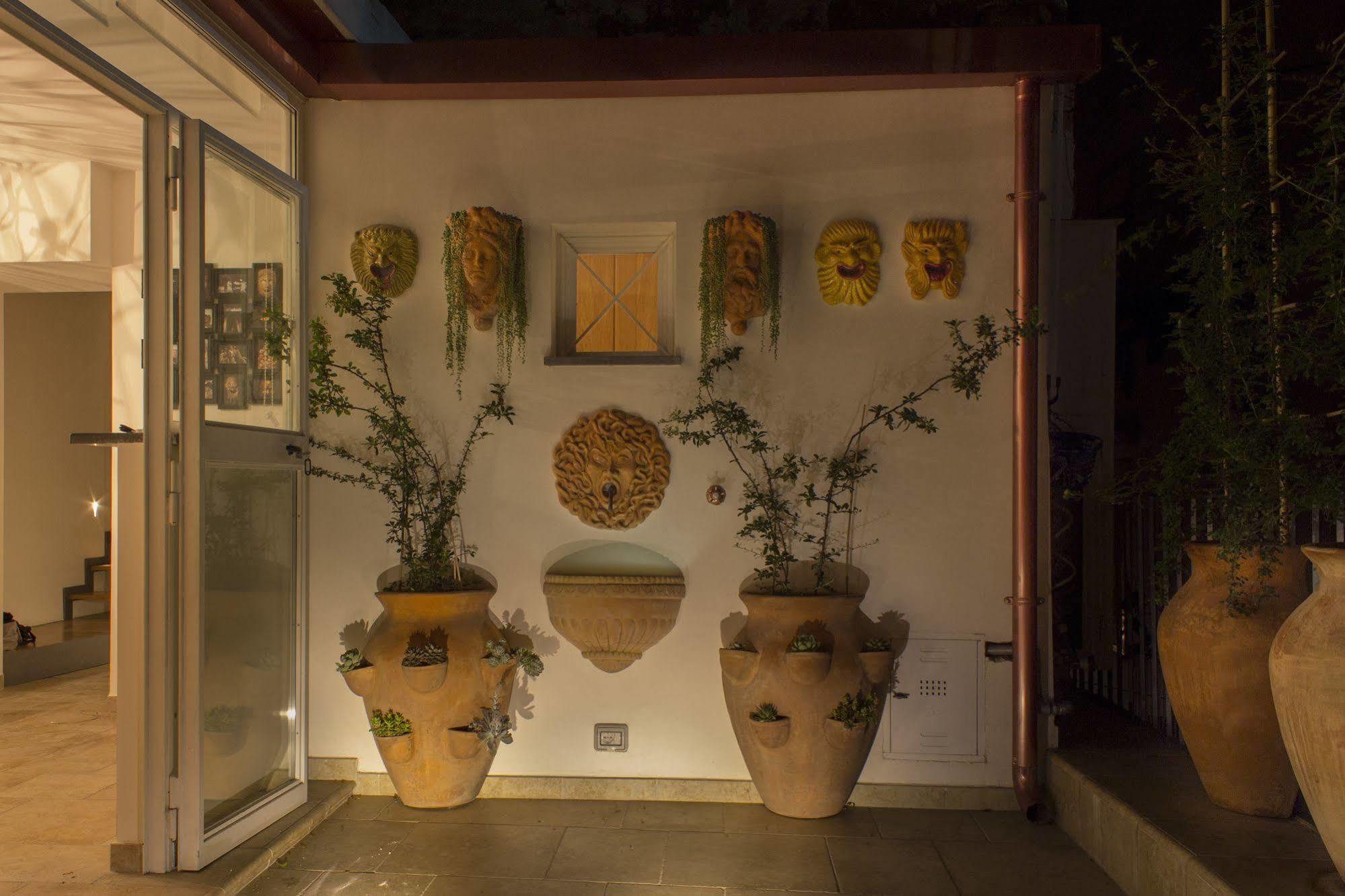 Casa Latina Bed & Breakfast Napoli Bagian luar foto
